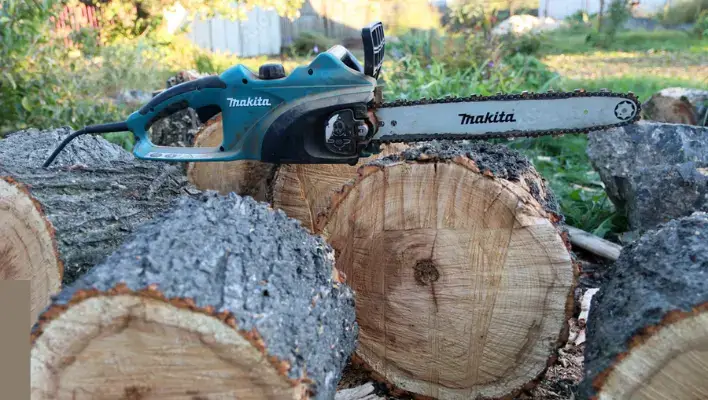 How to Start a Makita Chainsaw