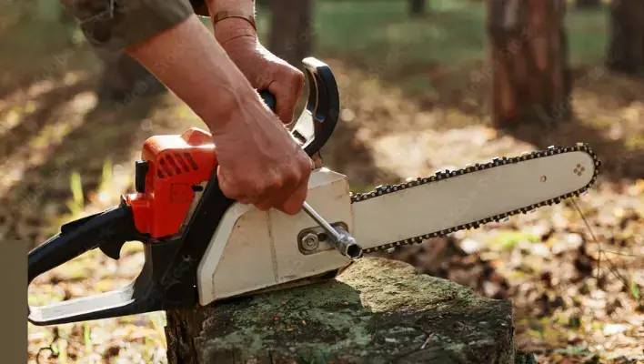 How to Fix a Chainsaw